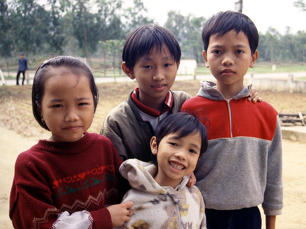 Children_in_Middle_Vietnam.jpg